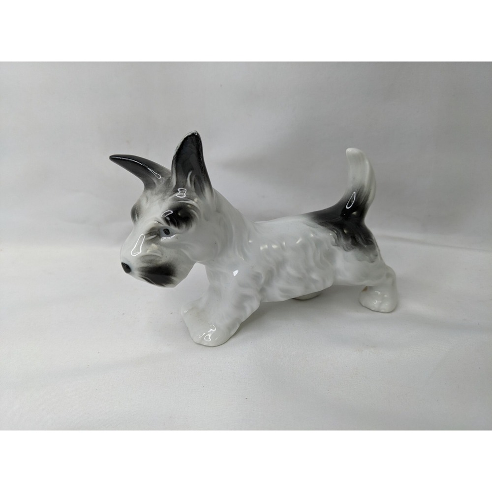 Porcelain Scottish Terrier Dog Figure 2.5‎ Inch Tall Germany